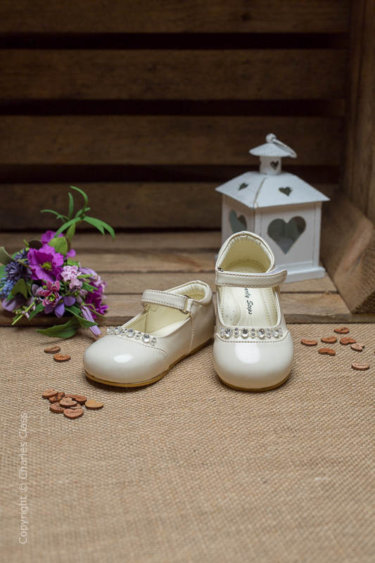 Girls Ivory Diamond Patent Leather Shoes